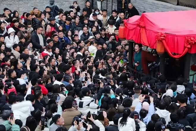 开封王婆说媒是否可信？网友：相亲带有娱乐性也没必要太当真！(图4)