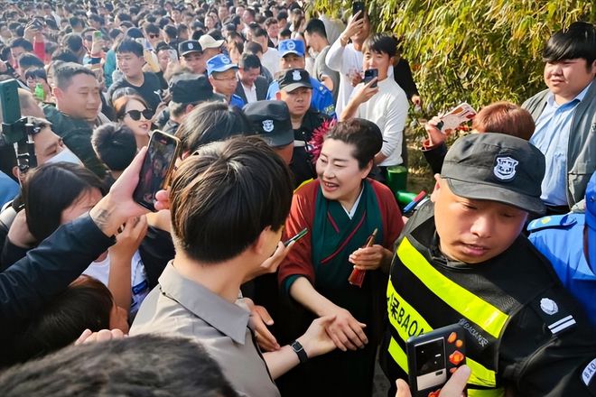 开封王婆说媒是否可信？网友：相亲带有娱乐性也没必要太当真！(图7)