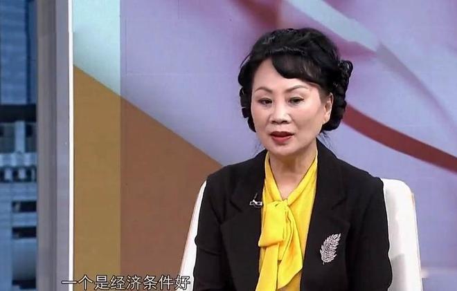漂亮大妈相亲要求多嫁有钱人住大房子不做家务大爷扭头就走必赢国际(图6)