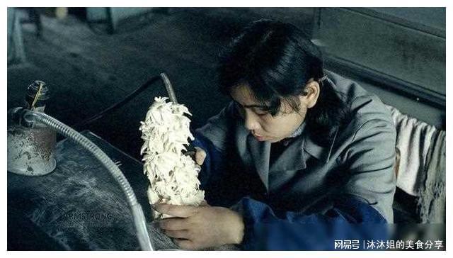 62岁富婆相亲直白：就想找小鲜肉她和男人的想法一样(图1)
