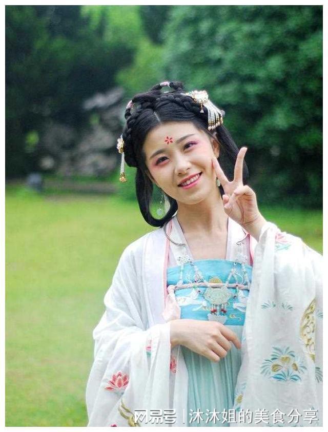 62岁富婆相亲直白：就想找小鲜肉她和男人的想法一样(图8)