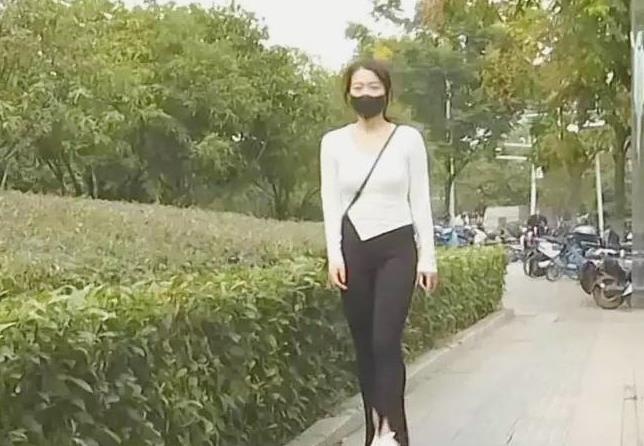 富二代开一辆小破车去相亲女孩瞬间崩溃坦言她只考虑有钱人(图2)