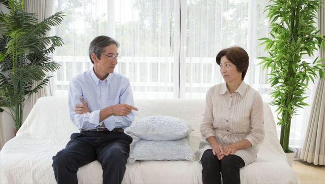 45岁阿姨和60岁大爷相亲阿姨：交下社保大叔：门都没有(图1)