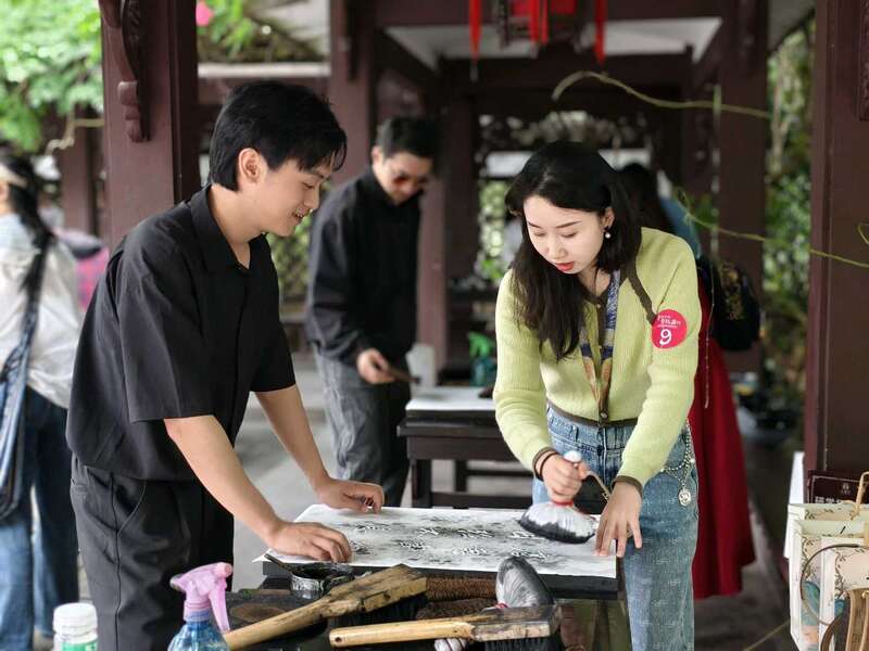 必赢国际百名青年相聚四川眉山交友联谊(图1)