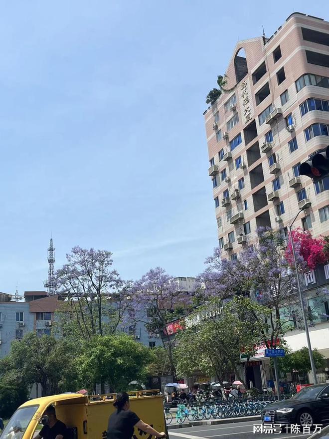 必赢“五一”到相亲对象家吃饭收到10001块大红包我却果断拒婚了(图2)