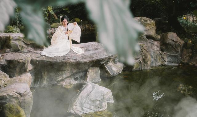 54岁女子貌美如花相亲63岁财大气粗的男子女子：我想嫁给你(图9)