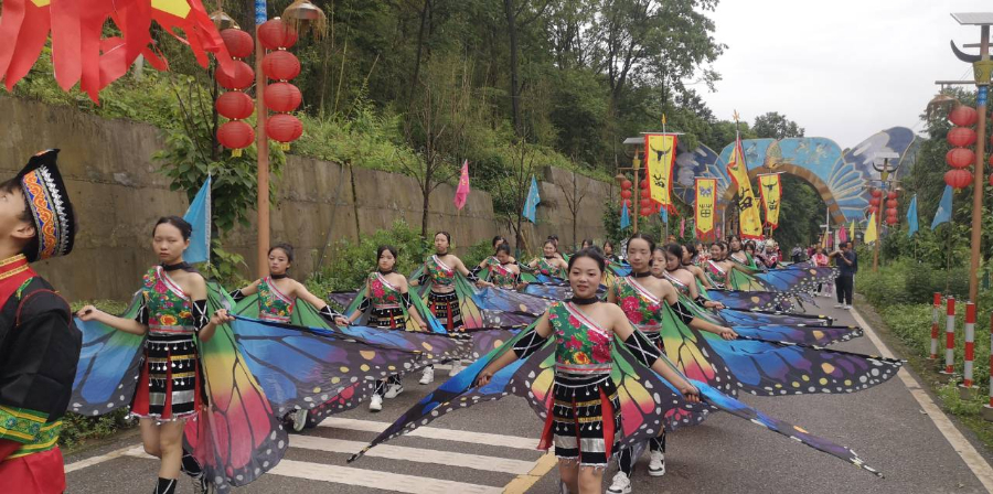 龙舟竞渡花山欢歌——昭通市2024年“我们的节日·端午”龙舟赛系列活动侧记_新华网(图10)