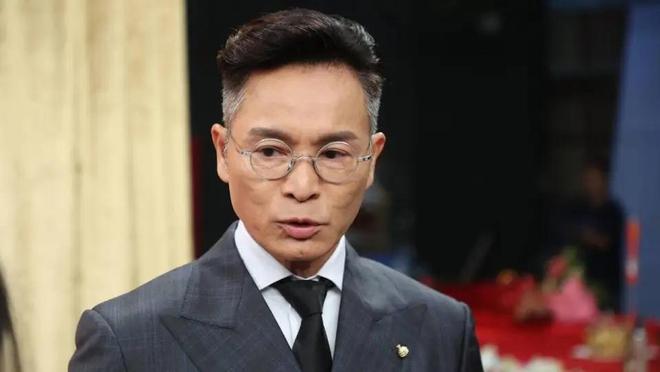 欧倩怡离婚内幕揭秘：交友软件约会六男是婚姻破裂的原因吗？(图2)