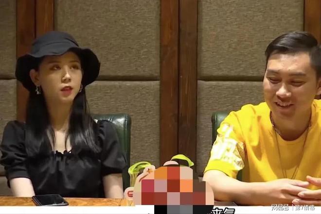 32岁美女相亲28岁男子问第一次还在吗？男子：正常人应该都不在(图3)