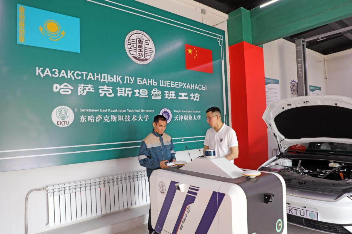 大国外交·习主席的文化交流足迹丨习主席希望中哈“赓续千年友谊”(图4)