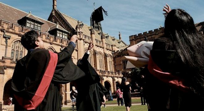刚刚披露：澳洲留学签大幅下降！留学生骤减大学纷纷坐不住了！(图2)