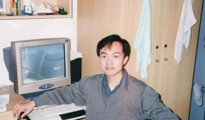 “渐冻人”蔡磊：与妻子相亲两个月后结婚住进ICU妻子暴瘦十斤必赢(图6)