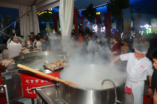 必赢国际走进徐州丨千年食俗的夏日狂欢！2024第21届中国（徐州）彭祖伏羊节盛大开幕(图2)