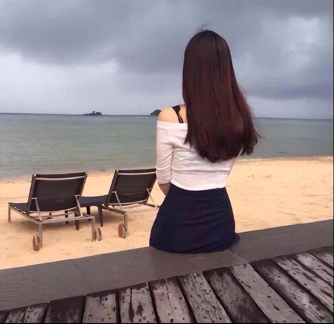 必赢国际为了筛选拜金女我家财万贯却开破面包去相亲结果半路车门掉了(图5)