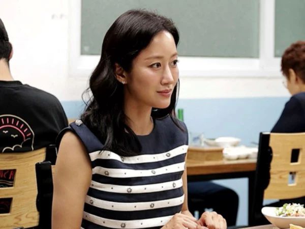 韩国知名女星透露相亲时认识丈夫见第一面后就感觉会结婚(图2)