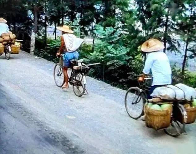 那年我看不上相亲的胖女孩她在村外追我三里地后来我们结婚了(图1)