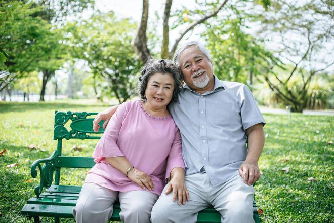 65岁大爷相亲遇真爱晚上想要留宿大妈心花怒放：当然满足你(图9)