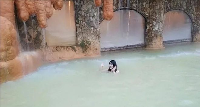 世界上最奇葩的相亲方式：男女“坦诚相见”浴池中直接私Bwin必赢定终身(图13)