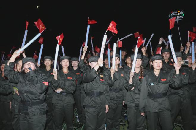 中国匠谷世界舞台丨北京曹妃甸国际职教城2024年迎新文艺晚会盛装起帷！(图9)