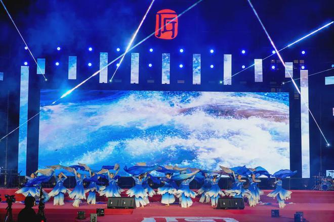 中国匠谷世界舞台丨北京曹妃甸国际职教城2024年迎新文艺晚会盛装起帷！(图5)