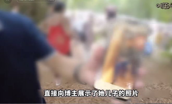 韩国女子逛广州相亲角大爷大妈抢不停土豪大爷开口就送一套房(图12)