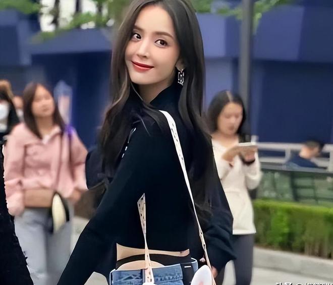 明星相亲有多傲慢？44岁女演员在相亲角问大妈能不能“不生娃”(图17)