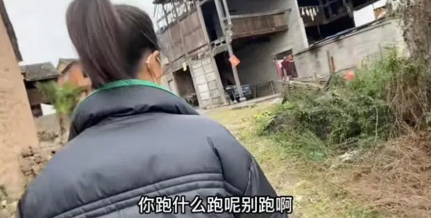 35岁女子带相亲对象逛街看中价值6500的衣物男生反应出乎意料(图1)
