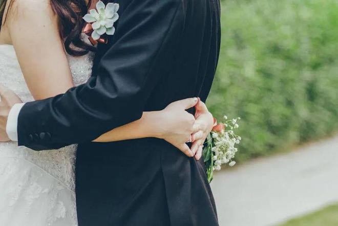 温州女子相亲结婚！他们却闹起来了(图1)