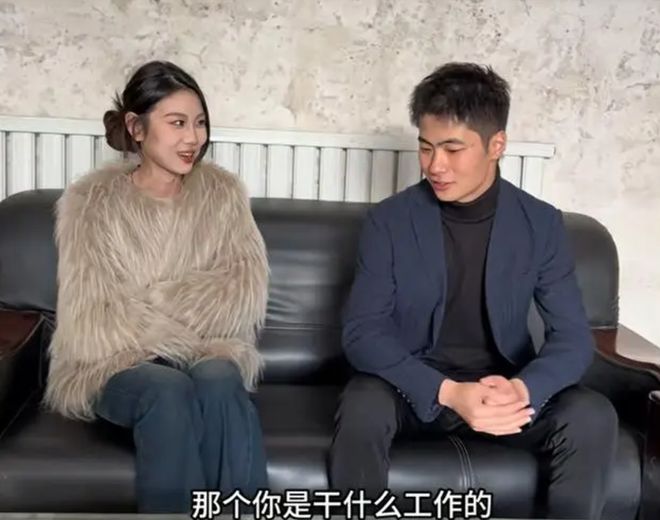 真现实！女子Bwin必赢同时相亲俩小伙态度天差地别网友：长得帅真吃香(图3)