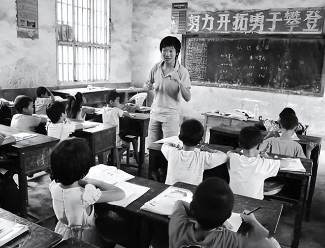 必赢国际考上军校提干回老家相亲我没走漏风声知道真相女友追悔莫及(图1)