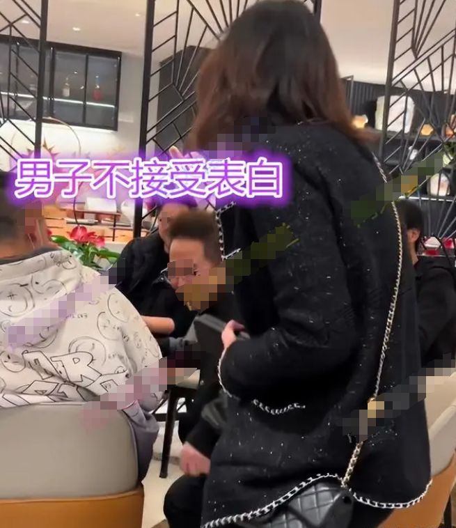 湖南：年轻女子相亲主动表白被男子拒绝网友：男嘉宾不识货(图4)