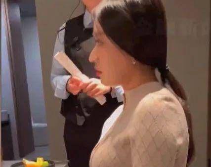 女子相亲点5000多饭菜让对方付钱男子：你能说出我姓名就买单(图4)