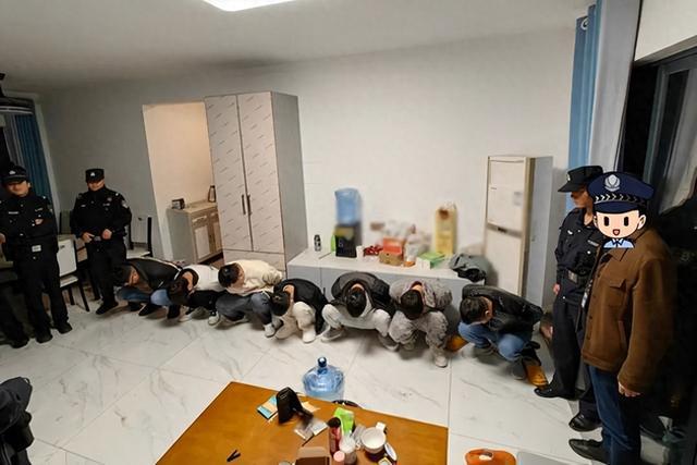 必赢国际非法获利40余万元江西3处裸聊敲诈窝点被捣毁15人被刑拘(图1)