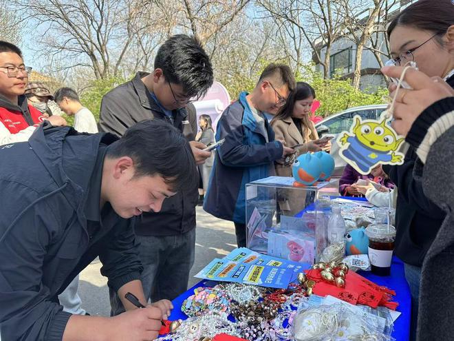AI牵线缘分有“数”！测测App闪耀千佛山相亲大会(图4)