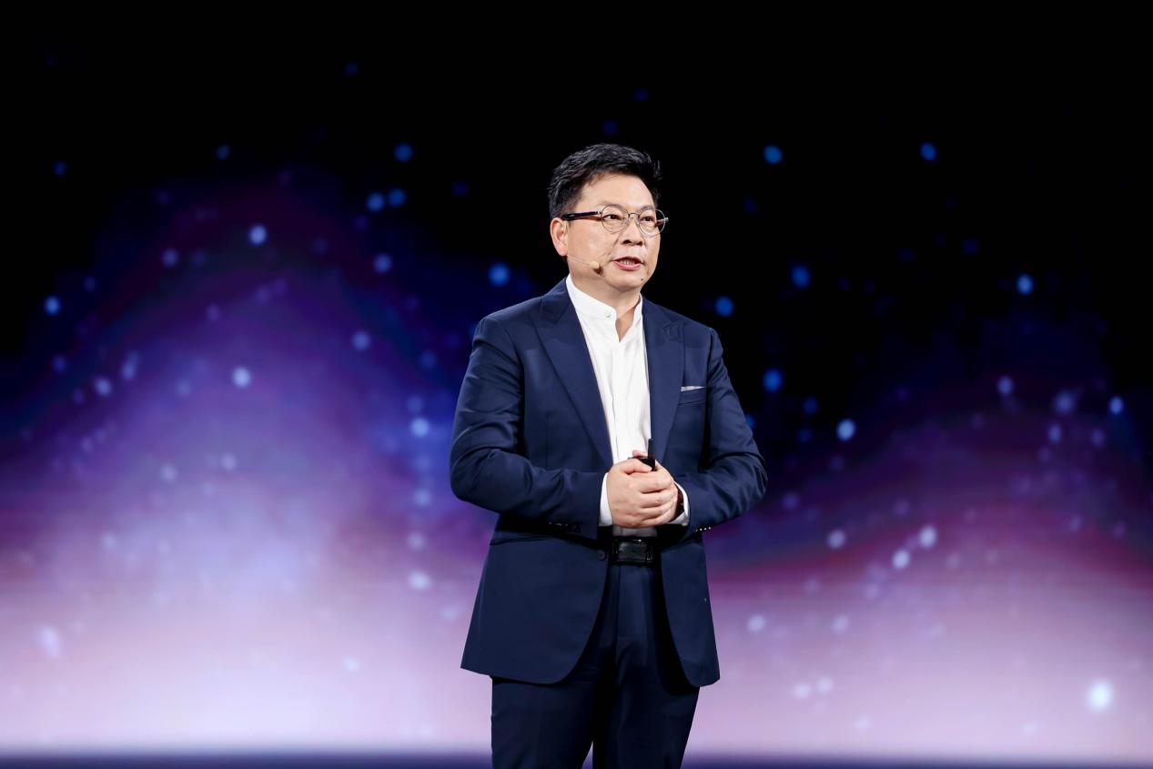 必赢享界新Logo诠释中式审美S9夺30万+新能源轿车销冠(图2)