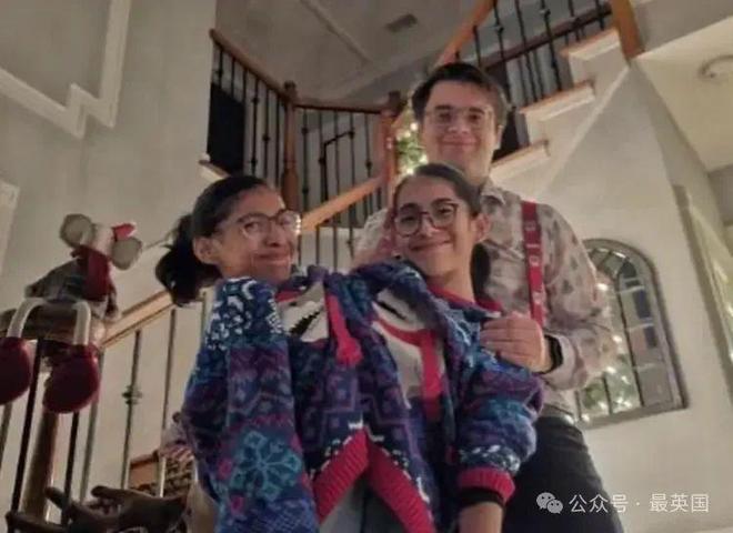 连体姐妹大婚震惊世界！一个为爱疯狂一个终生不嫁！专家：隐私问题基本无解(图8)