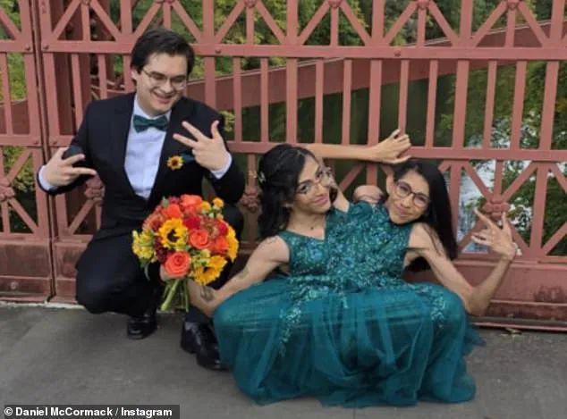 连体姐妹大婚震惊世界！一个为爱疯狂一个终生不嫁！专家：隐私问题基本无解(图9)