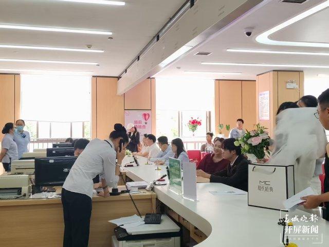 七夕牵手一生!昆明主城四区浪漫“拉满”必赢国际(图8)