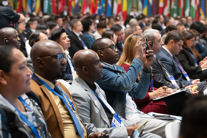 唱响“Bwin必赢南方声音”展现“南方担当”——媒体智库高端论坛为全球团结壮大积蓄前行力量(图4)