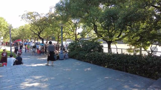 浙江低调的城市公园规模不大绿树成荫国庆节相亲角最闹热(图4)
