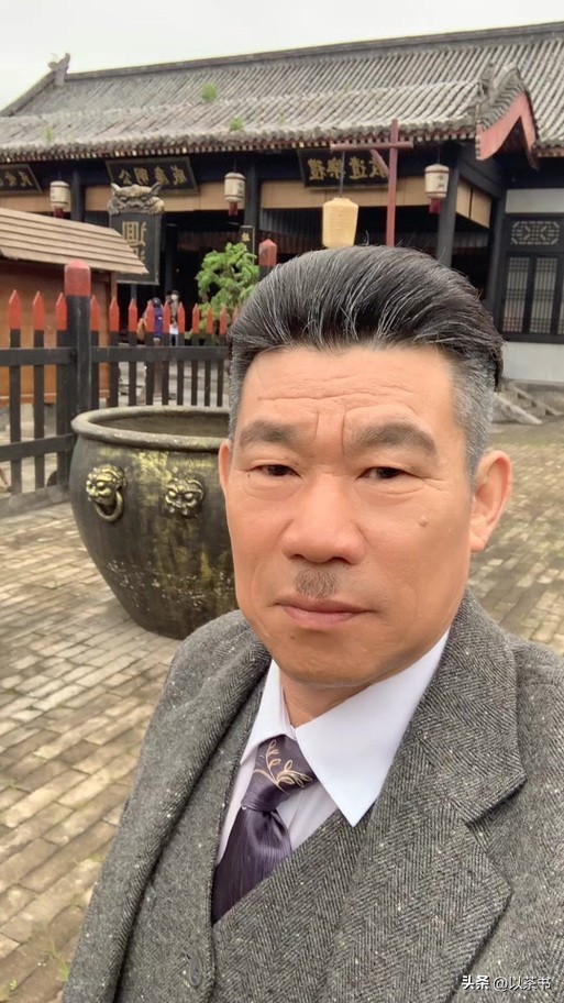 必赢国际他是鬼子专业户女儿因他演鬼子相亲被拒绝愧疚直言对不住女儿(图8)