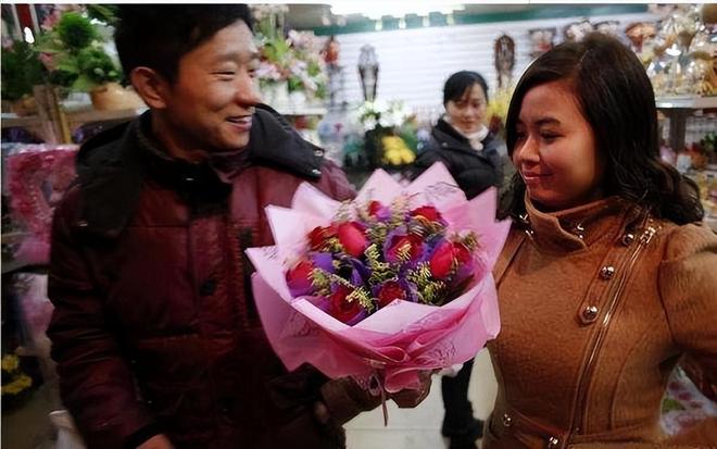 赚钱难、压力大越来越多人没有亲密行为不是不想是真不行了(图13)