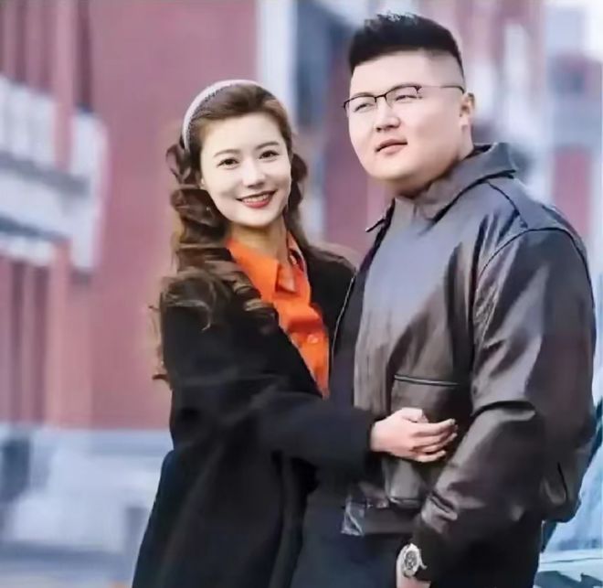 猴哥前妻何钰欣相亲！从现象级婚礼到相亲撕开3亿人的婚姻真相(图3)