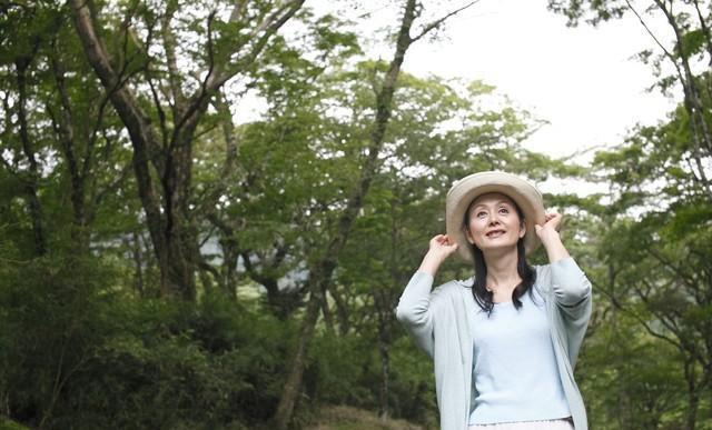 两性关系:惊人发现63岁与异性靠近根本不是桃花运而是这个(图1)