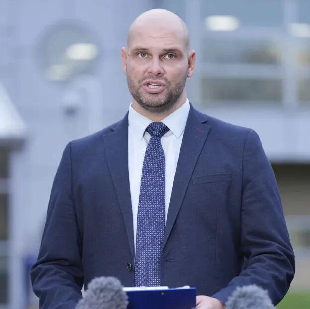 必赢判了!连环性侵惯犯被判终身监禁!中国籍男子下药侵犯+偷拍12名女性受害者或达数百人。(图7)