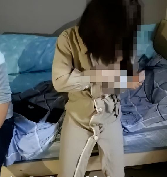 必赢判了!HIV男性携带者扮女装网络诱骗多名直男辩解气笑我了(图1)