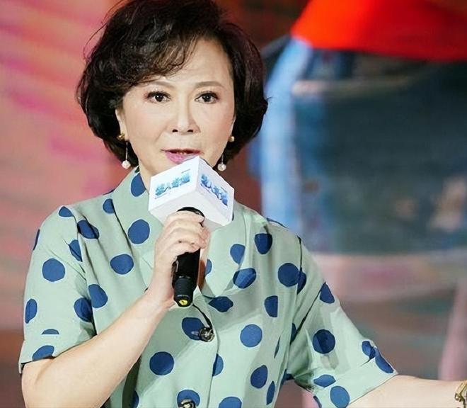 钱再多也无用!64岁身价千万的蔡明如今现状给中年女人提了个醒(图15)