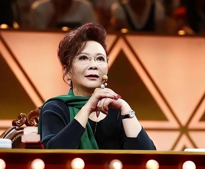 钱再多也无用!64岁身价千万的蔡明如今现状给中年女人提了个醒(图17)