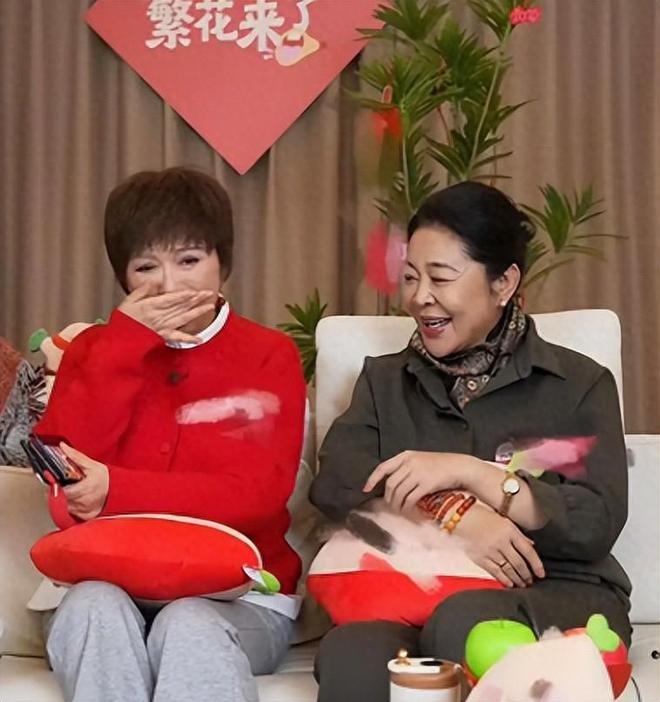 钱再多也无用!64岁身价千万的蔡明如今现状给中年女人提了个醒(图1)