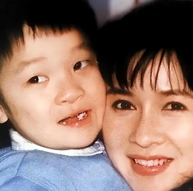 钱再多也无用!64岁身价千万的蔡明如今现状给中年女人提了个醒(图8)